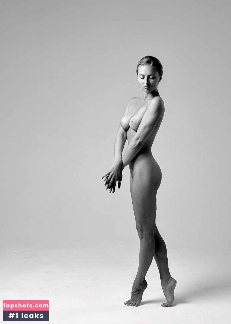 Anastasia Zavistovskaya gallery photo #45