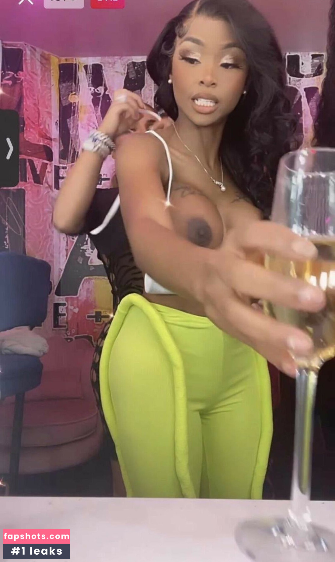 Anayalovenote gallery photo #12