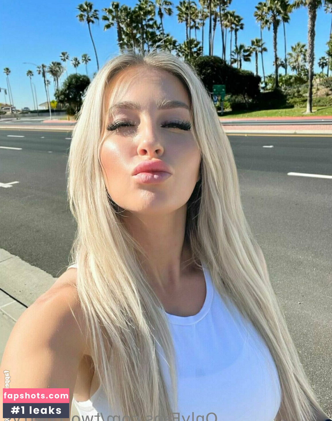 andi_avalon gallery photo #74