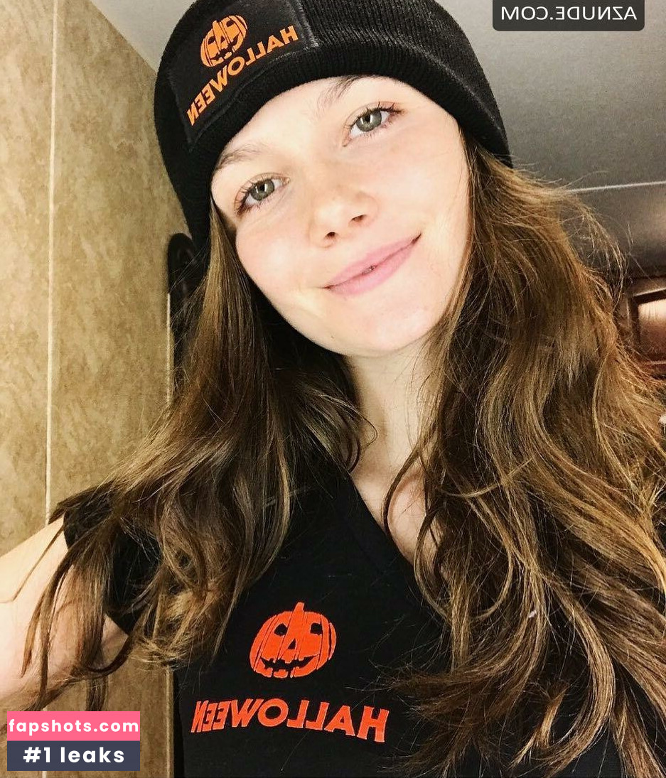 Andi Matichak gallery photo #7