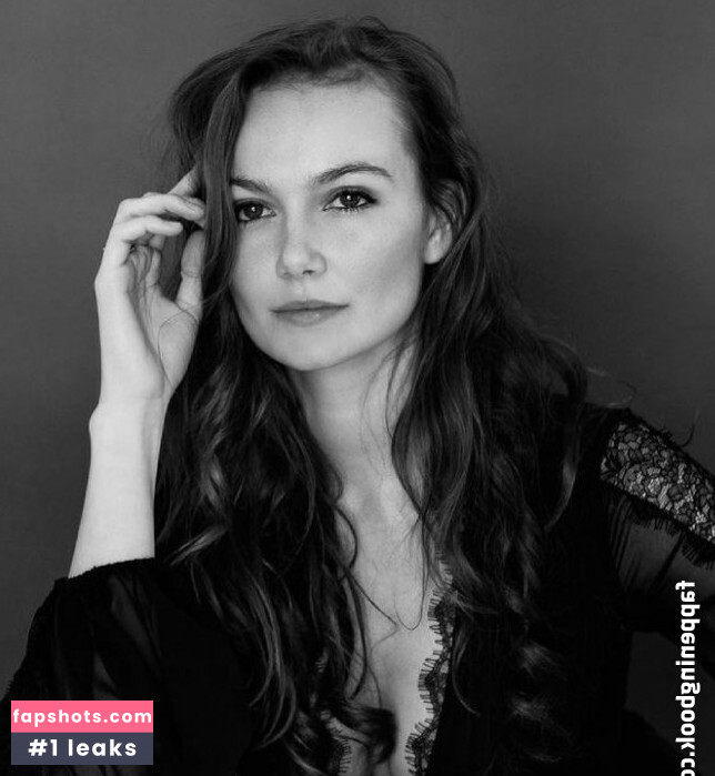 Andi Matichak gallery photo #9