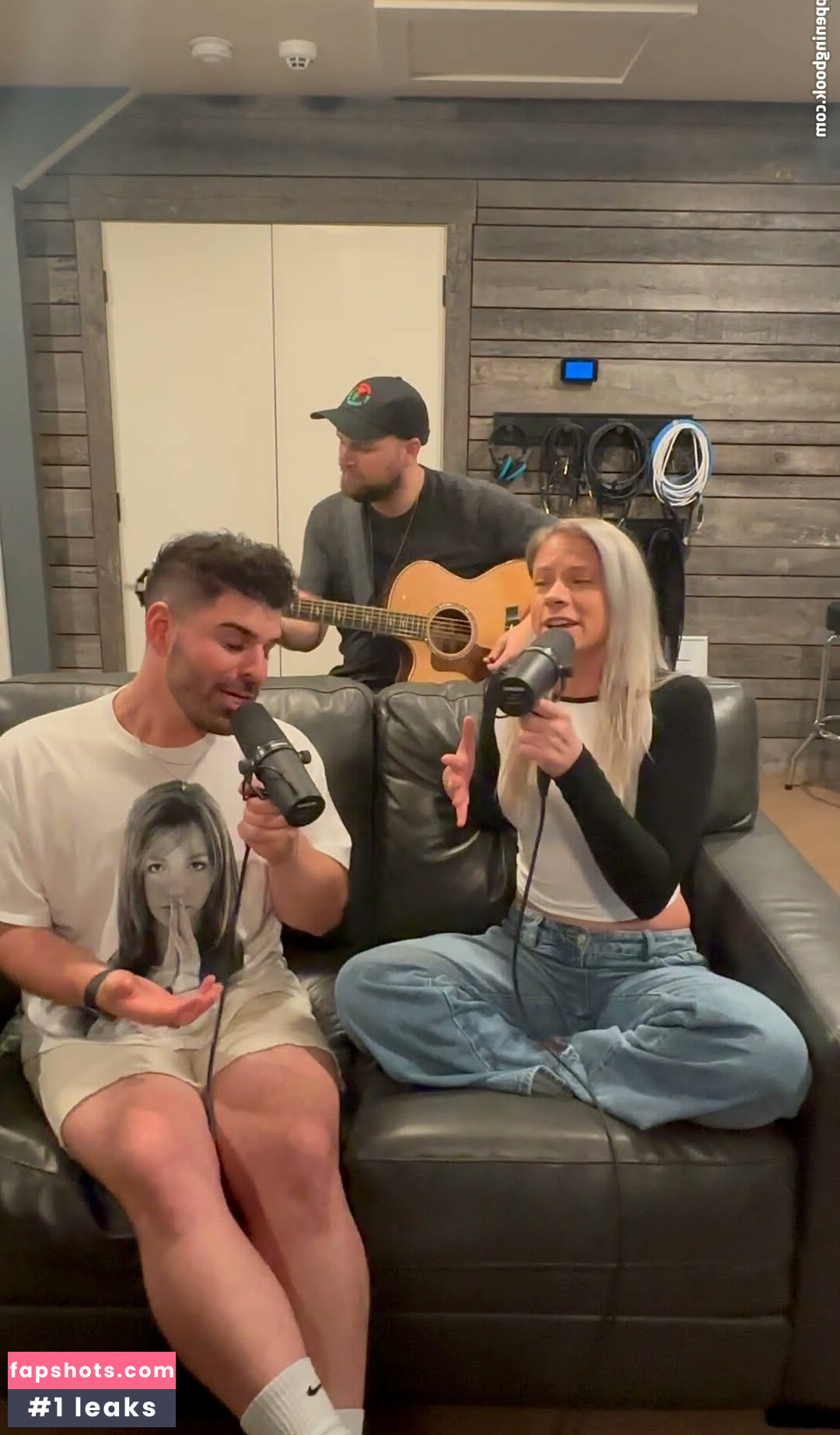 Andie Case gallery photo #38