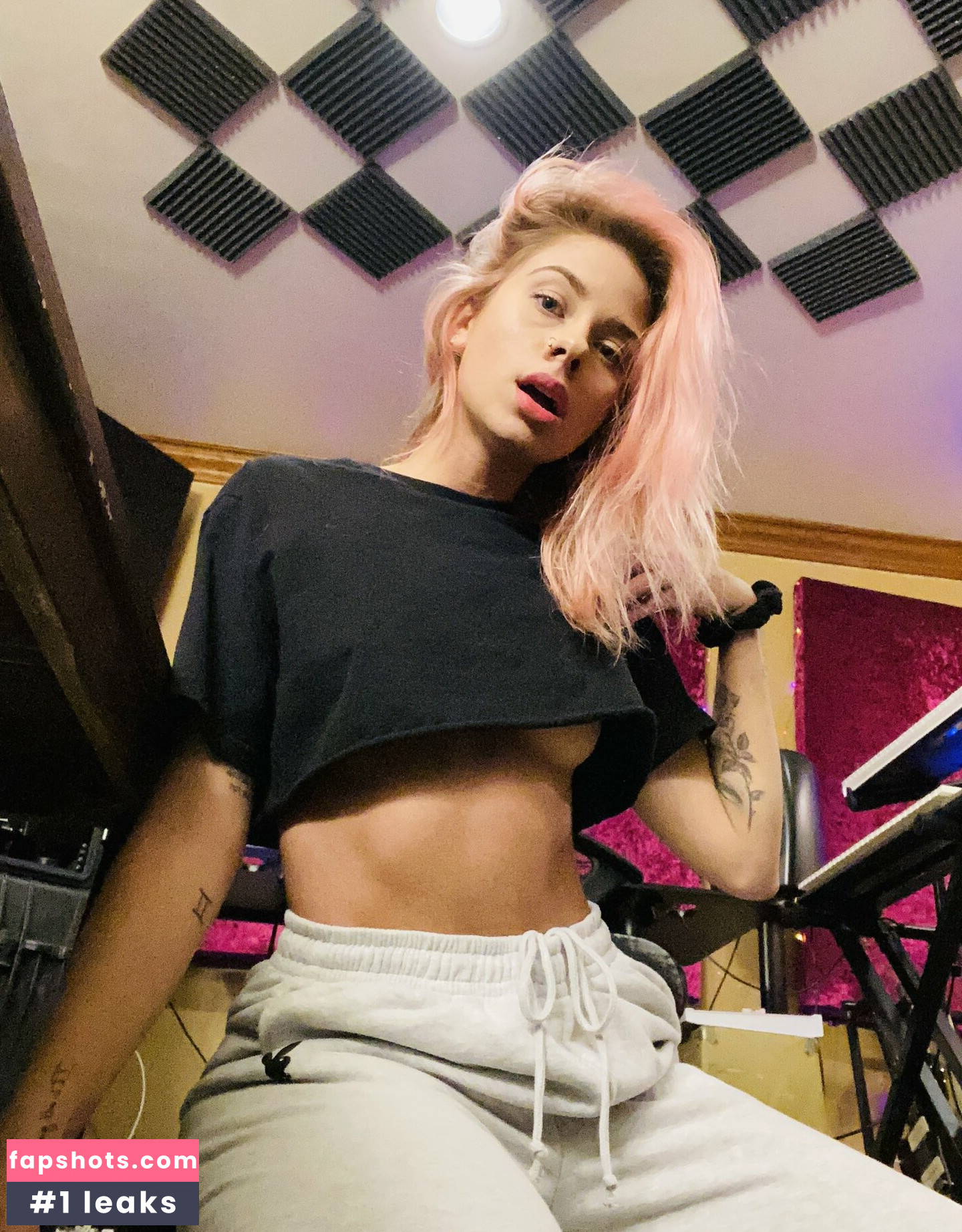 Andie Case gallery photo #39