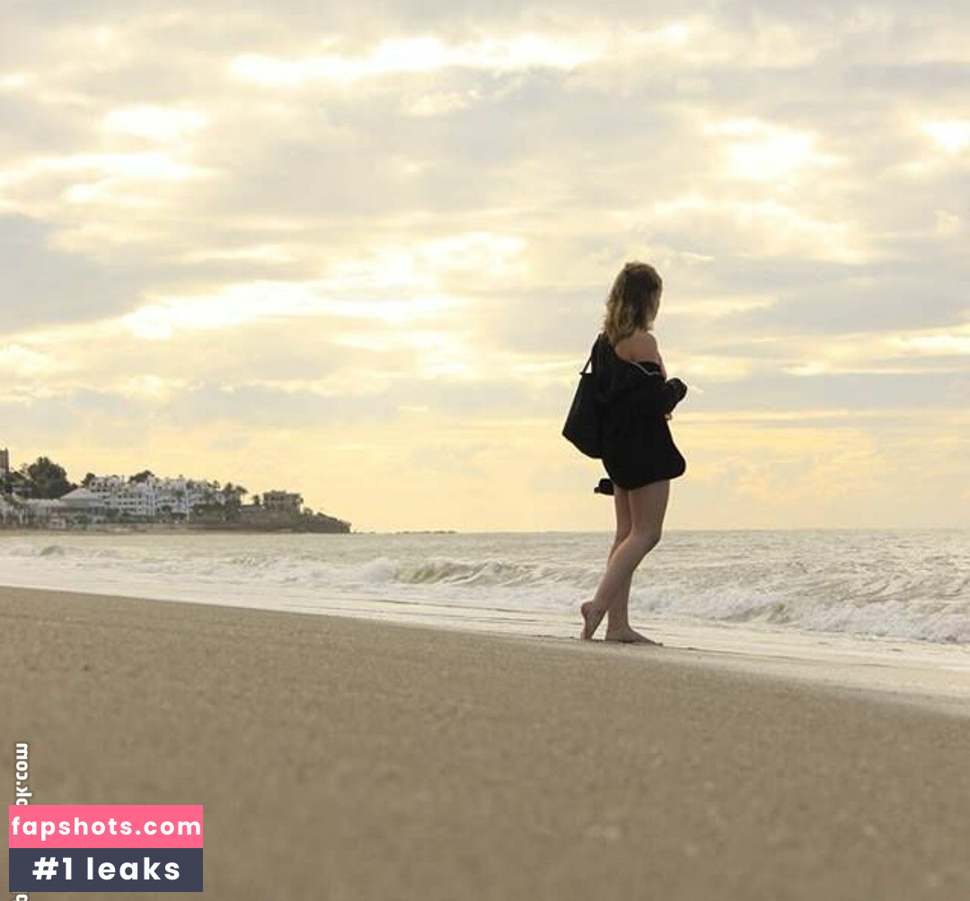 Andie Case gallery photo #49