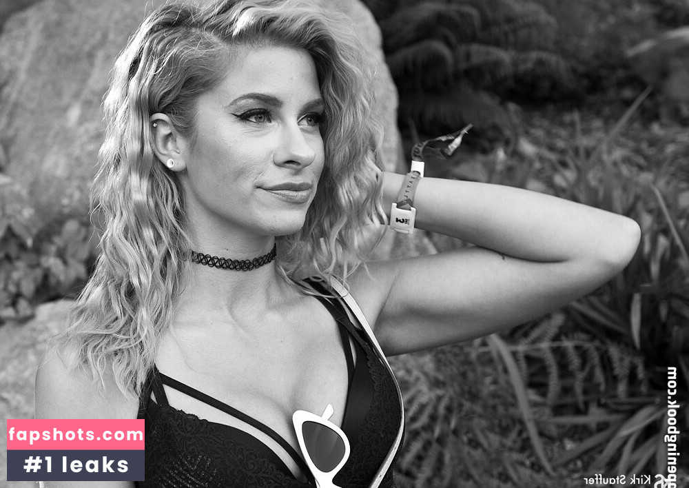 Andie Case gallery photo #54