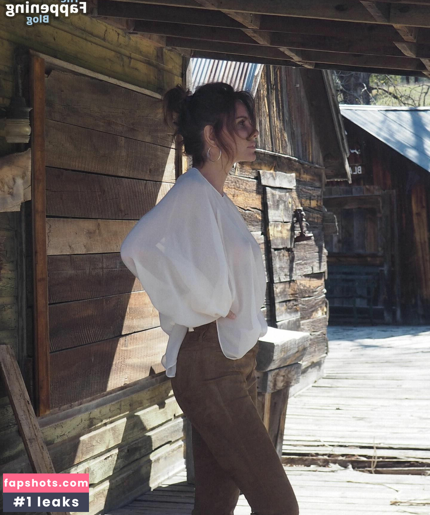 Andja Lorein gallery photo #17