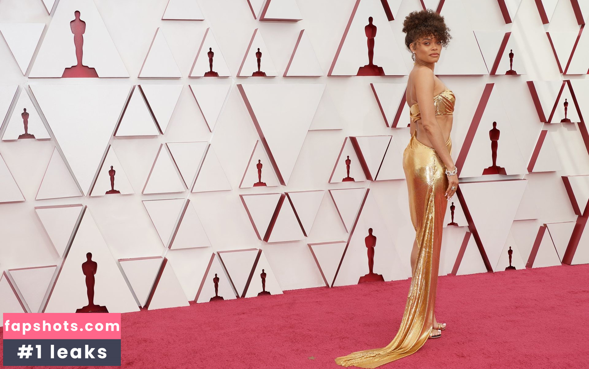 Andra Day gallery photo #78