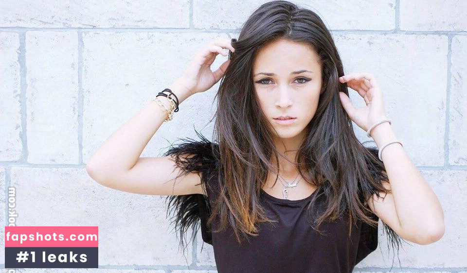 Andra Gogan gallery photo #7