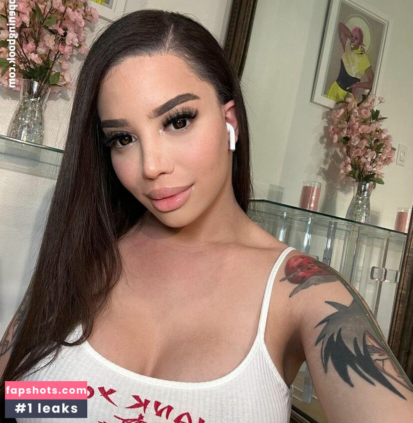 Andrea Anaconda gallery photo #2