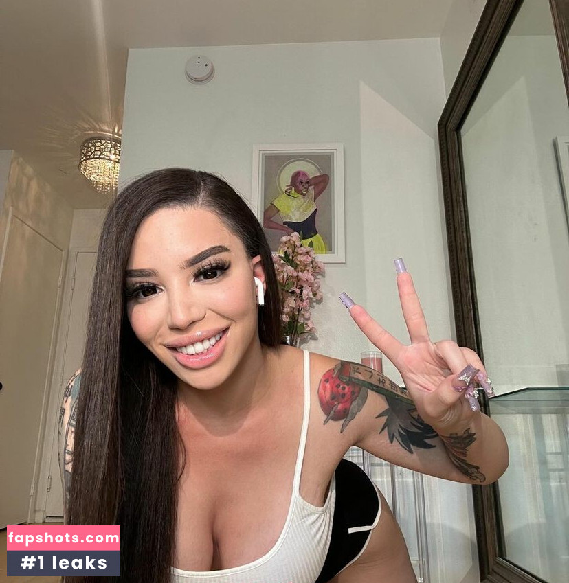 Andrea Anaconda gallery photo #4