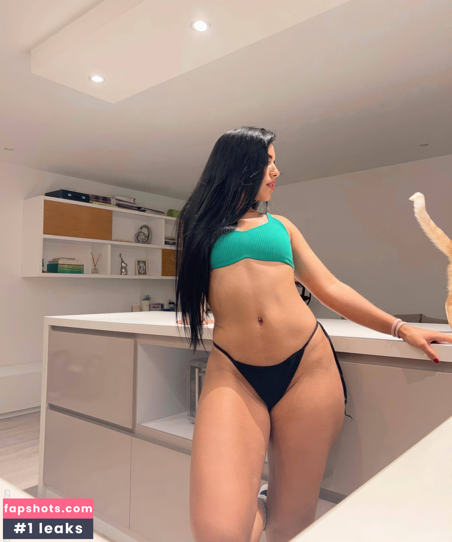 Andrea Brown Vera gallery photo #26