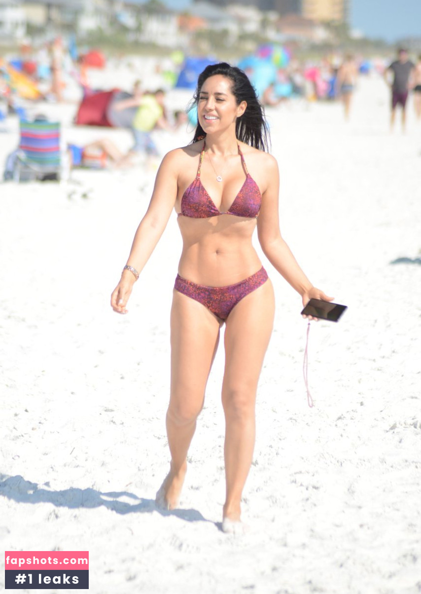 Andrea Calle gallery photo #41