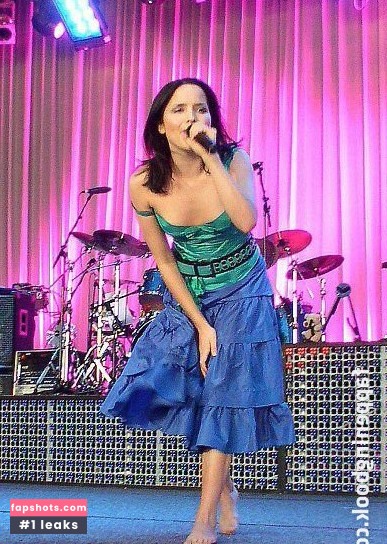 Andrea Corr gallery photo #156