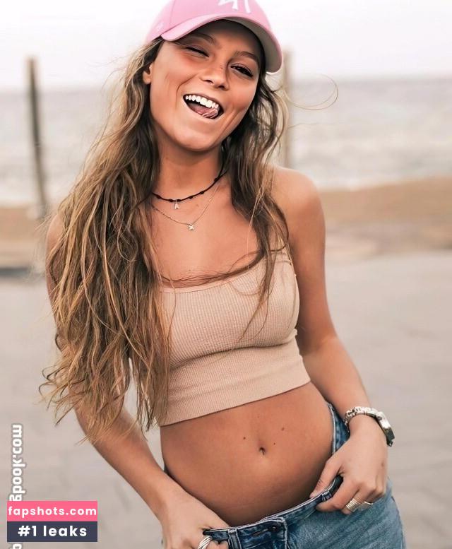 Andrea Dalmau gallery photo #17