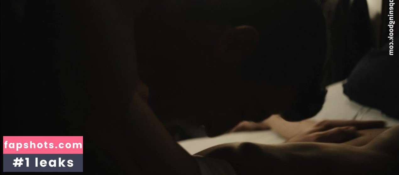 Andrea Dueso nude babe gallery