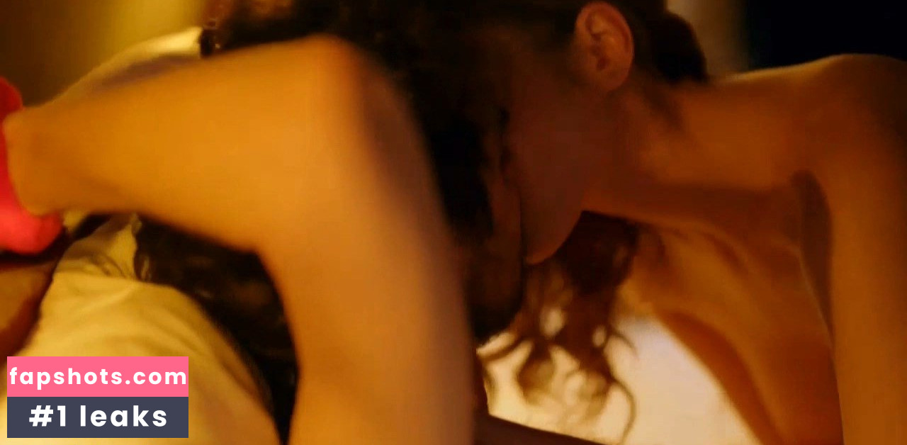 Andrea Duro gallery photo #60