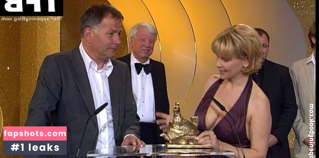 Andrea Kathrin Loewig gallery photo #11