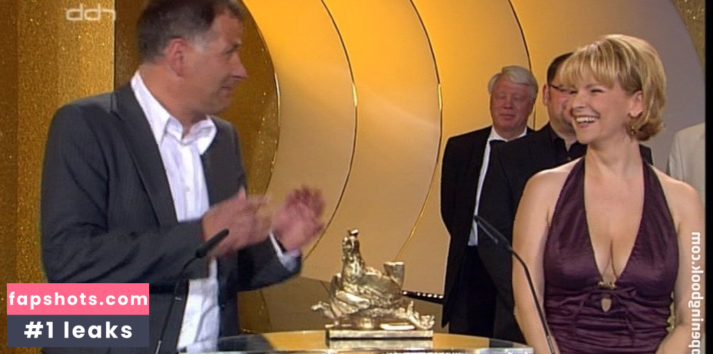 Andrea Kathrin Loewig gallery photo #12