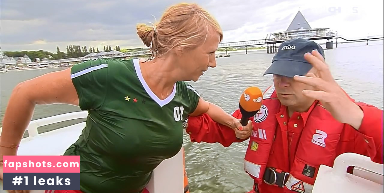 Andrea Kiewel gallery photo #49