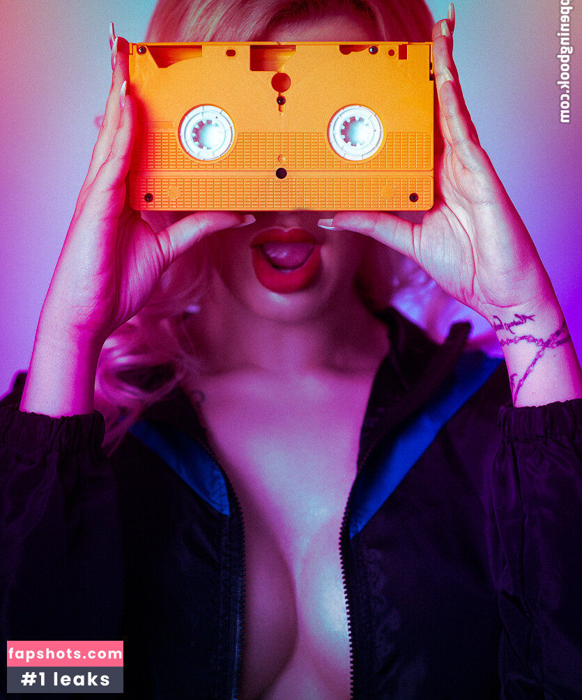 Andrea Kuoni Nude Leaks OnlyFans Photos #28 - LeakJerk