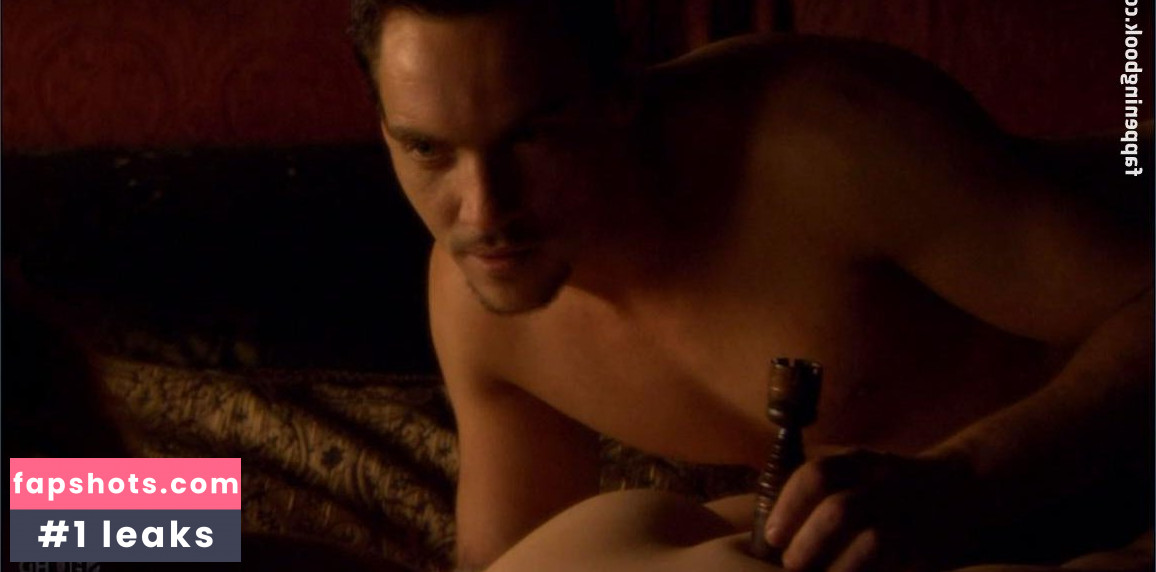 Andrea Lowe nude babe gallery