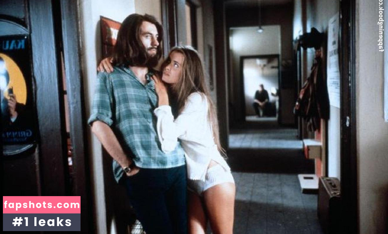 Andrea Luedke gallery photo #15