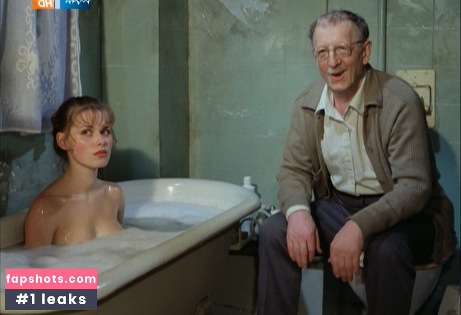 Andrea Luedke gallery photo #5