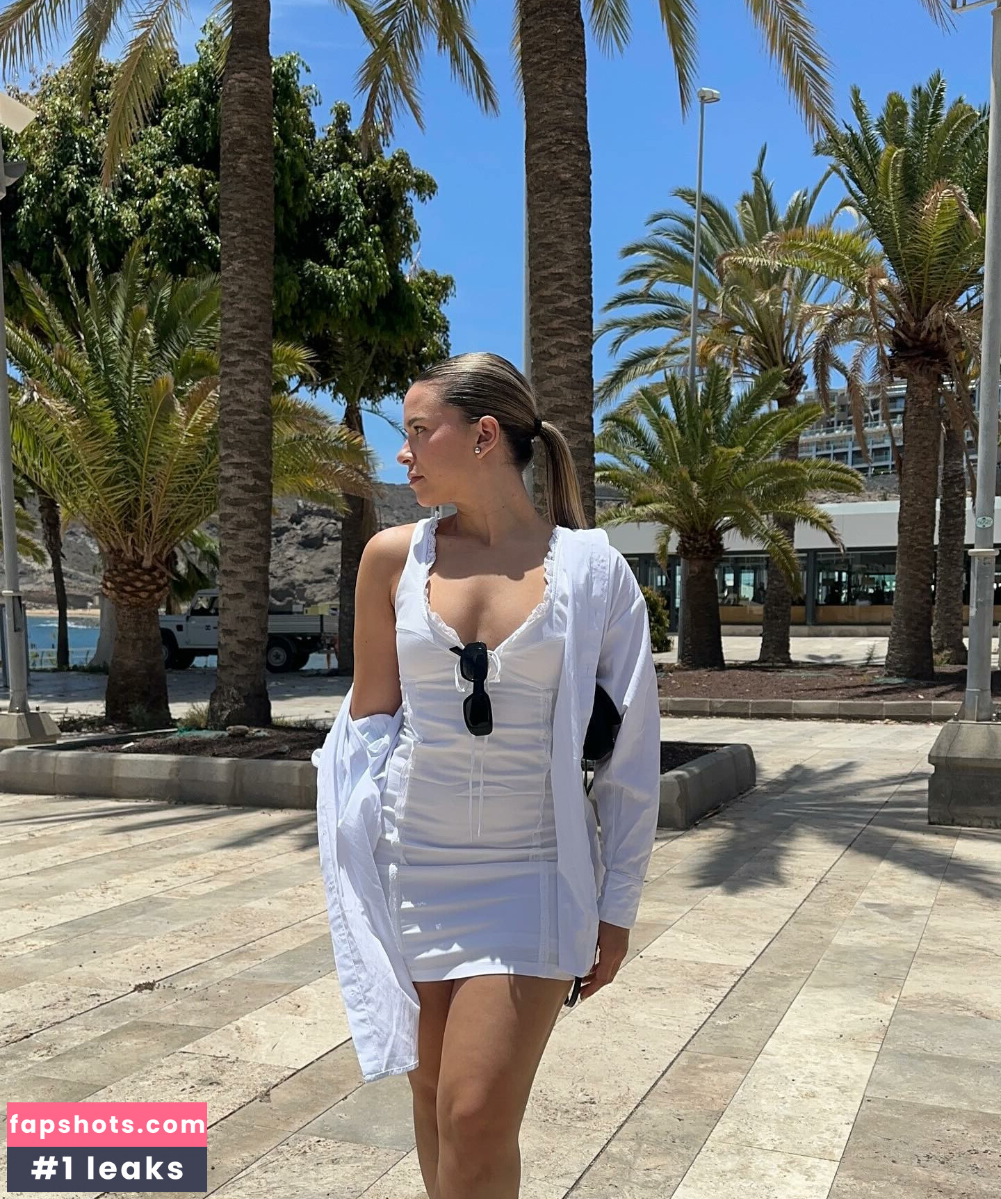 Andrea Mengual gallery photo #37