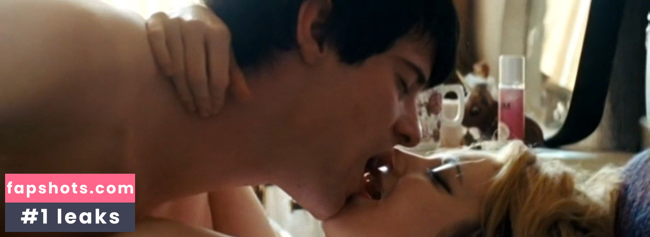 Andrea Riseborough gallery photo #12