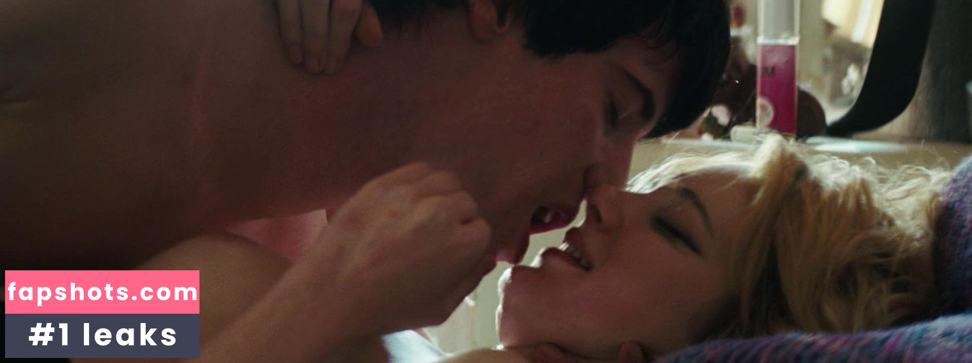 Andrea Riseborough gallery photo #31