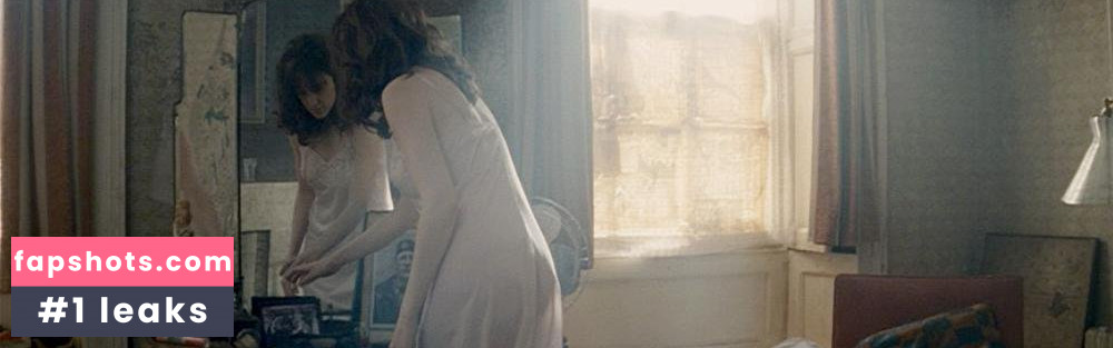 Andrea Riseborough gallery photo #44