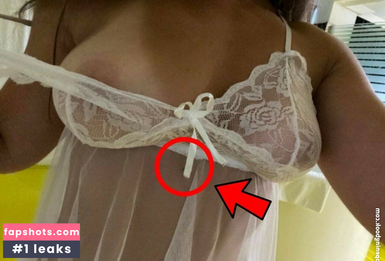 Andrea Rojo RedMil gallery photo #16