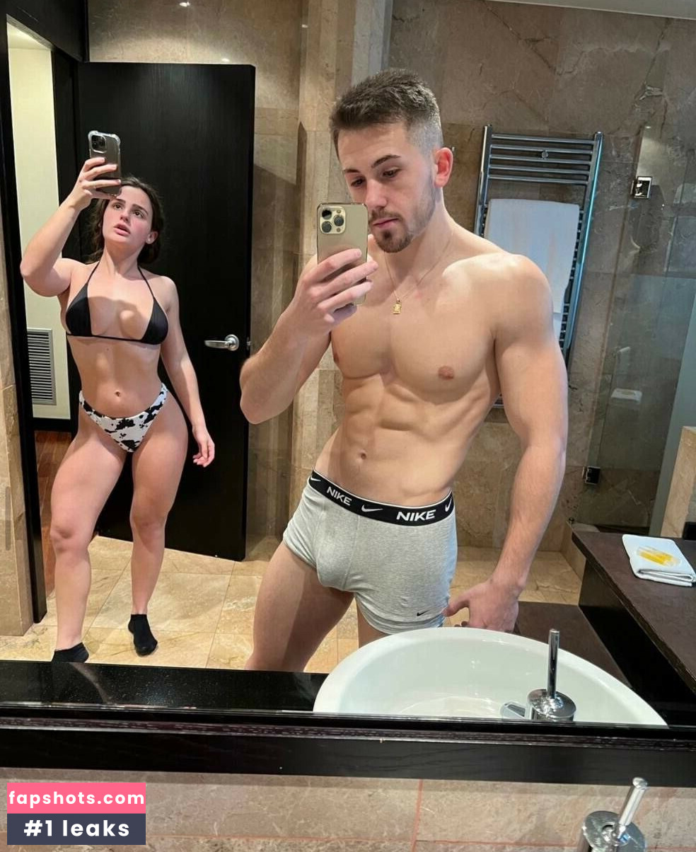 Andrea Rojo RedMil gallery photo #34