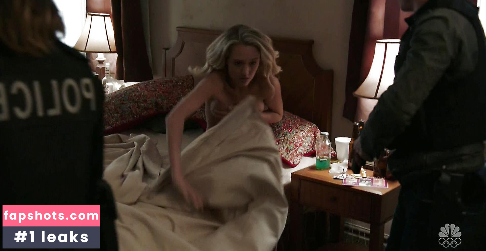 Andrea Susan Bush nude babe gallery