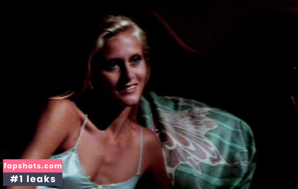 Andrea Thompson gallery photo #16