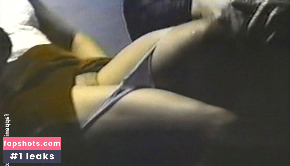 Andrea Thompson gallery photo #23