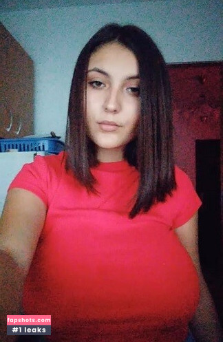 Andreea Buga gallery photo #28