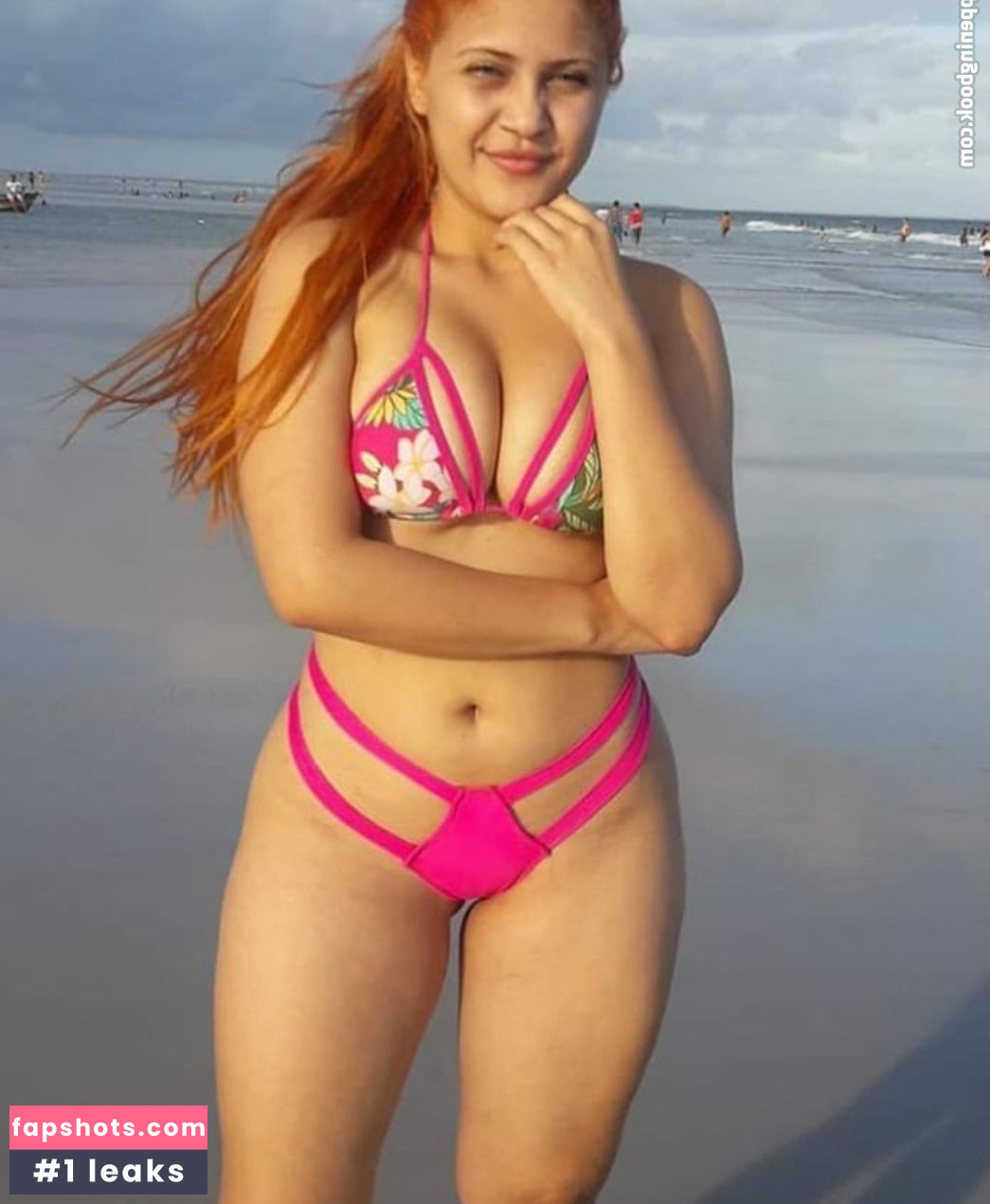 Andreia Assis gallery photo #6