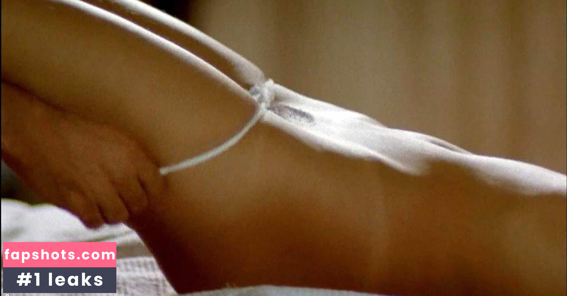 Andréia Horta gallery photo #23