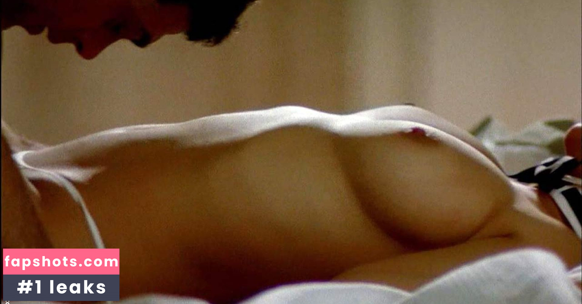 Andréia Horta gallery photo #24