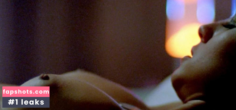 Andréia Horta gallery photo #26