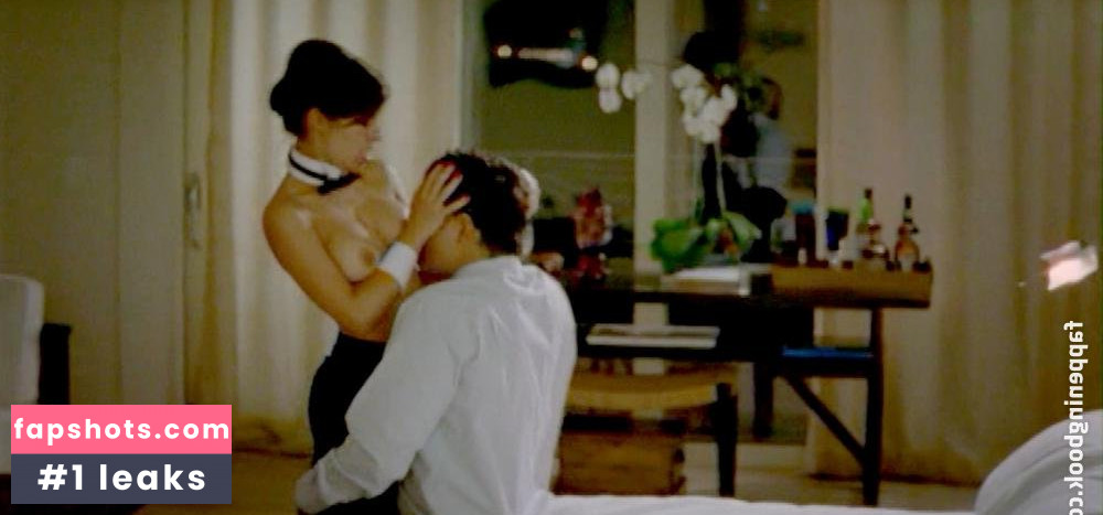 Andréia Horta gallery photo #37