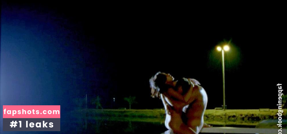 Andréia Horta gallery photo #55