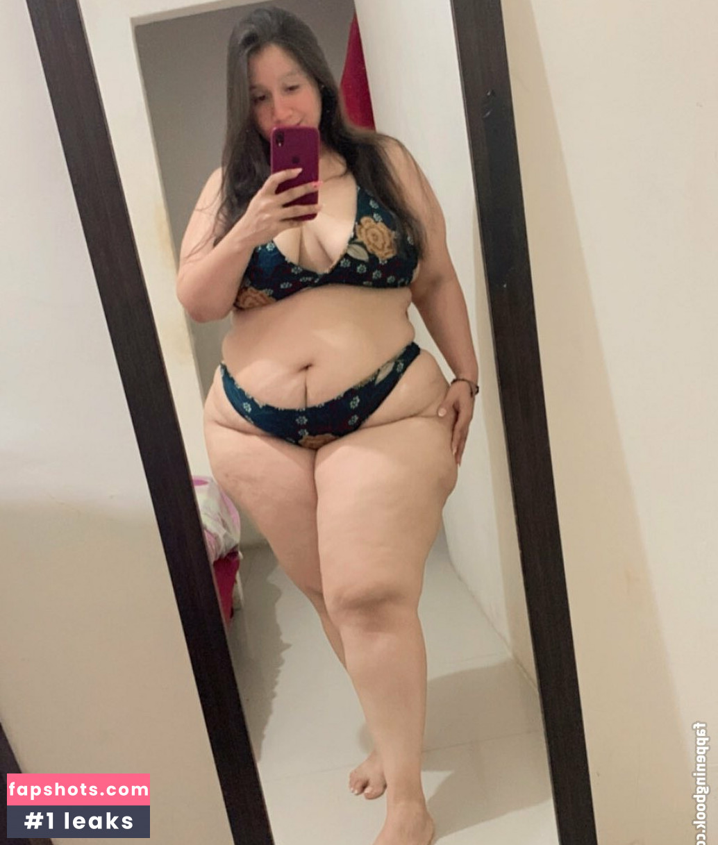 Andreina Valencia nude babe gallery