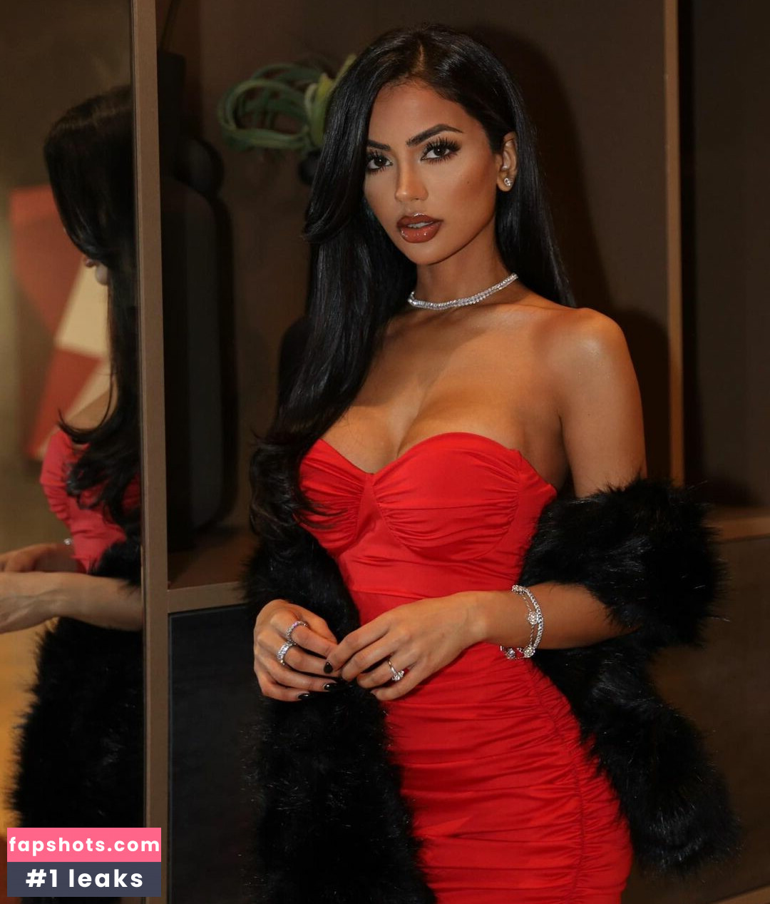 Aneeqa Farid gallery photo #43