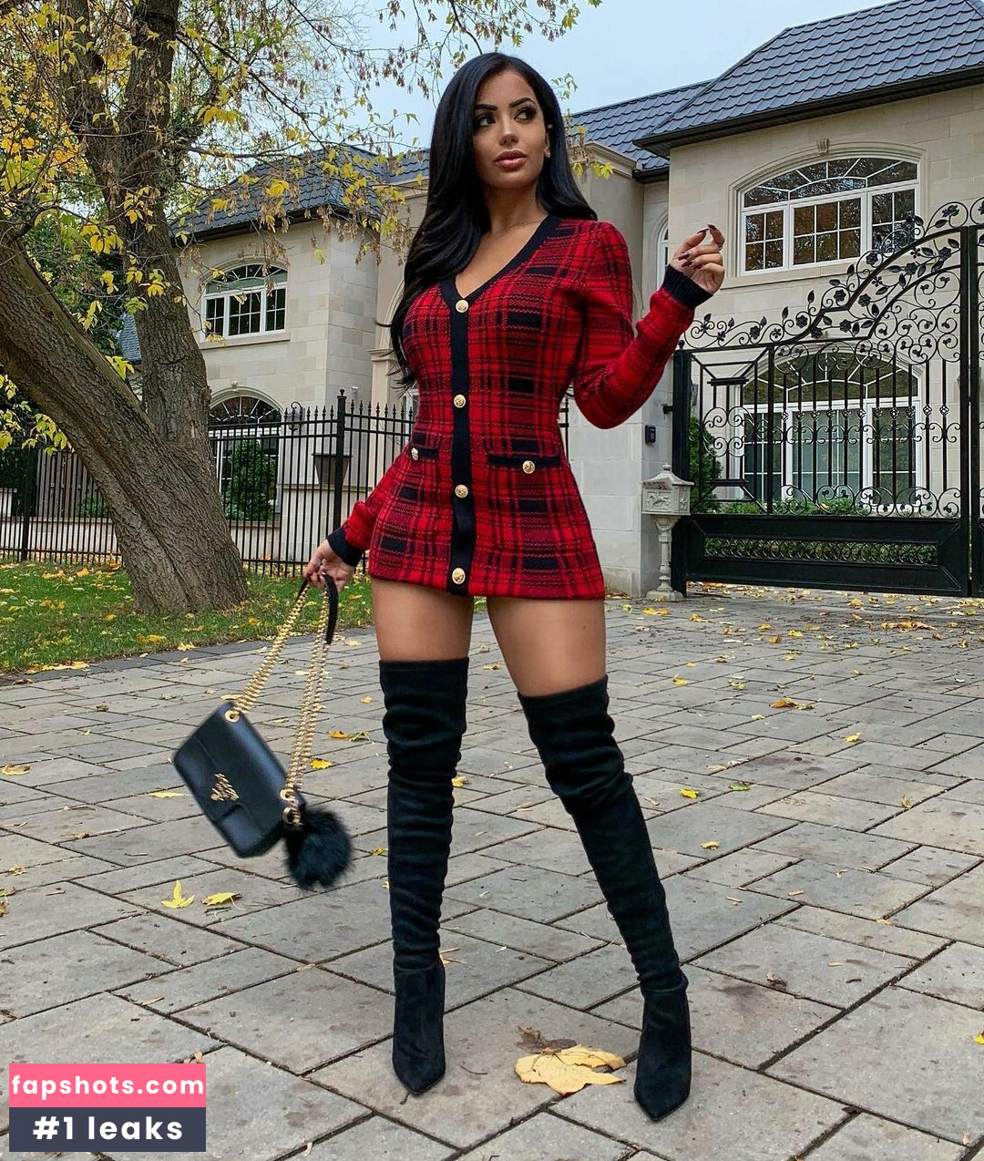 Aneeqa Farid gallery photo #60