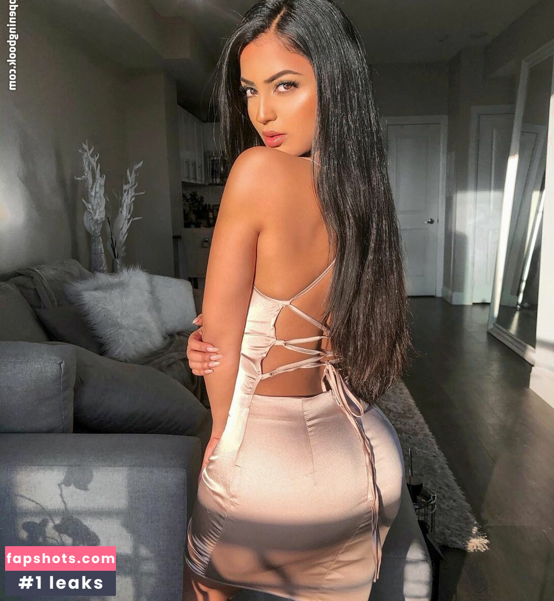 Aneeqa Farid gallery photo #89