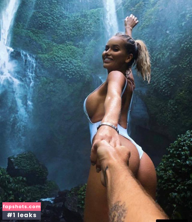 Anella Miller gallery photo #16