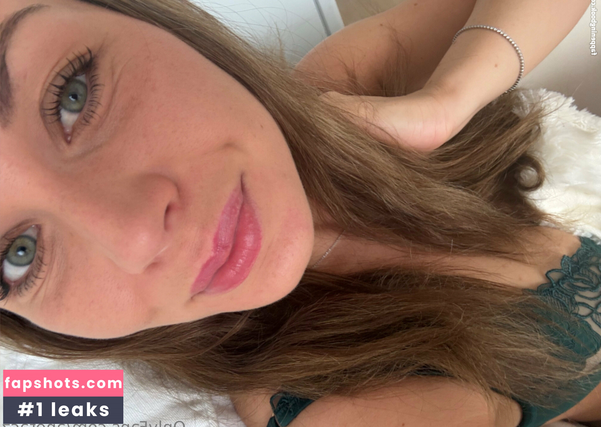 anetacz gallery photo #2