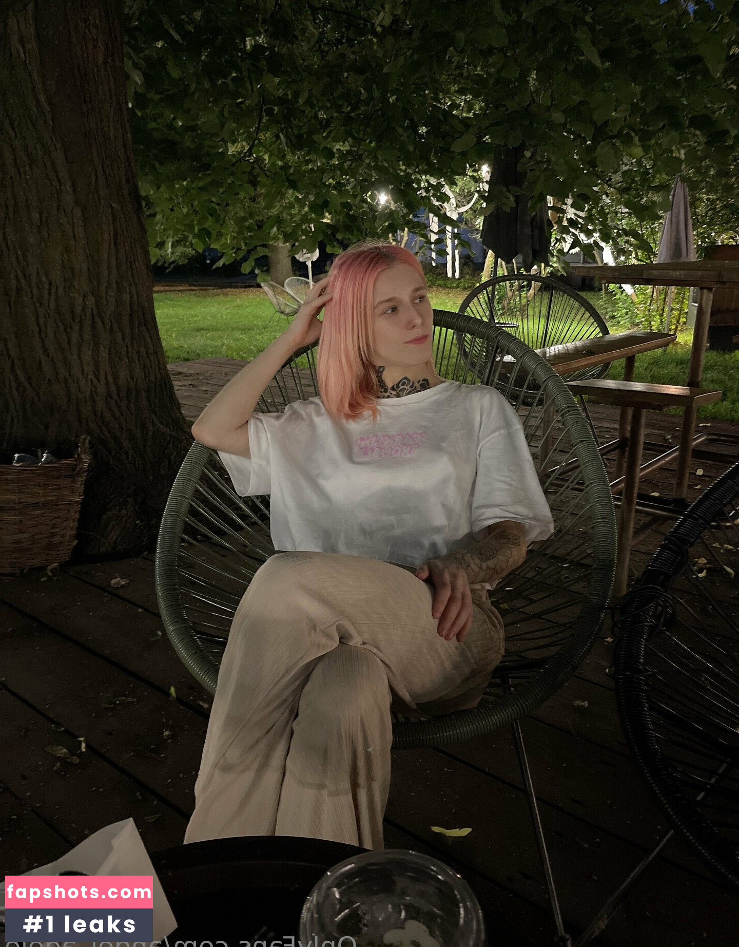 angel_adele gallery photo #11